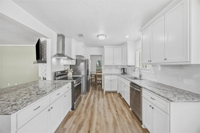 1103 Baymeadow Drive, Houston, TX 77062