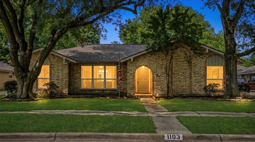 1103 Baymeadow Drive, Houston, TX 77062