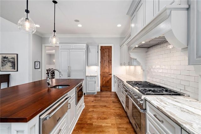 6321 Hunting Creek Road, Sandy Springs, GA 30328