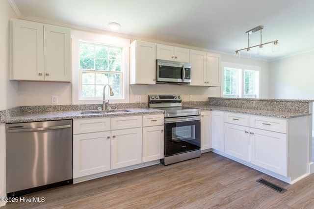 679 Deep Creek Road, Hertford, NC 27944