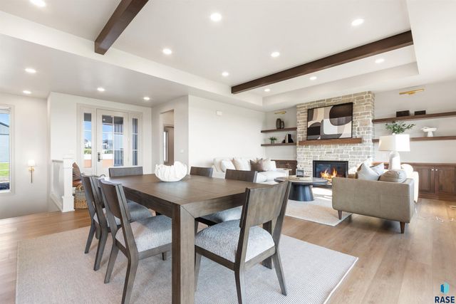 800 N Sylvan Dr Drive, Sioux Falls, SD 57110