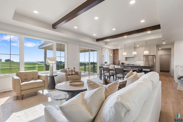 800 N Sylvan Dr Drive, Sioux Falls, SD 57110