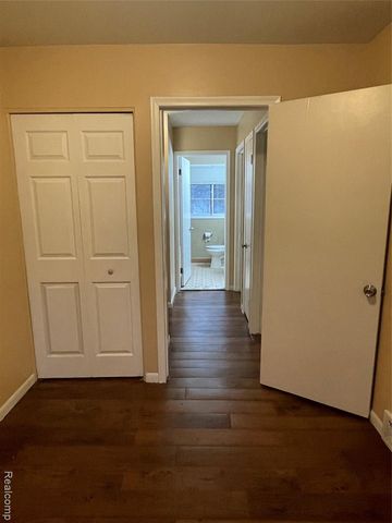 29822 Rock Creek Drive, Southfield, MI 48076