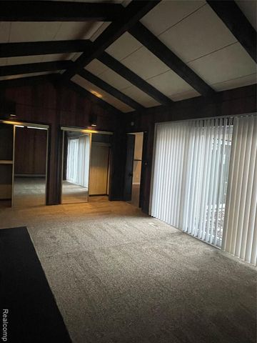 29822 Rock Creek Drive, Southfield, MI 48076