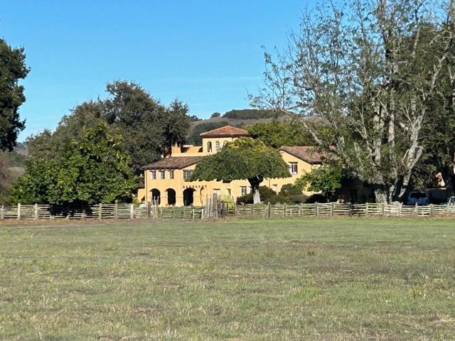 9 Corral Run, Carmel, CA 93923