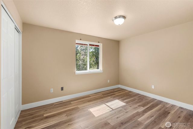 110 Sunny Basin Road, Castle Rock, WA 98611