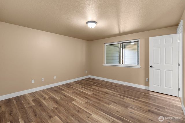 110 Sunny Basin Road, Castle Rock, WA 98611