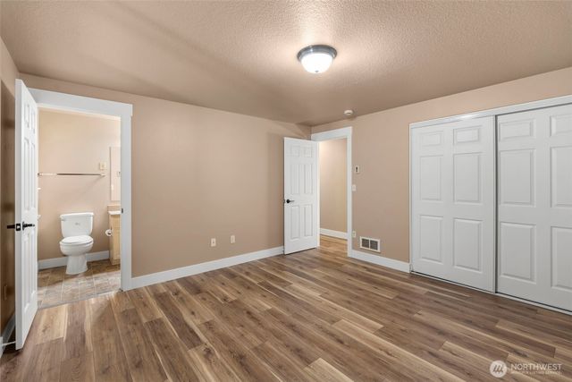 110 Sunny Basin Road, Castle Rock, WA 98611