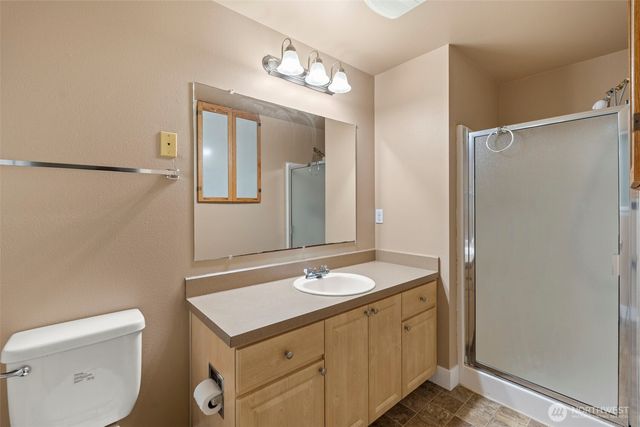 110 Sunny Basin Road, Castle Rock, WA 98611