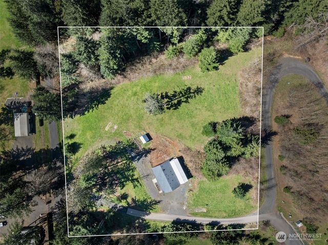 110 Sunny Basin Road, Castle Rock, WA 98611