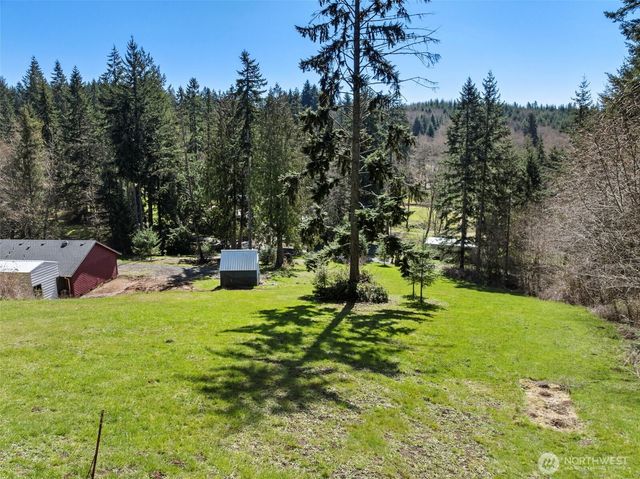 110 Sunny Basin Road, Castle Rock, WA 98611