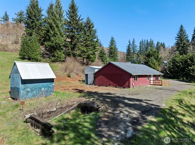 110 Sunny Basin Road, Castle Rock, WA 98611