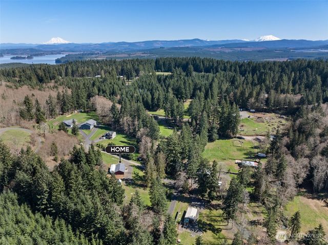 110 Sunny Basin Road, Castle Rock, WA 98611