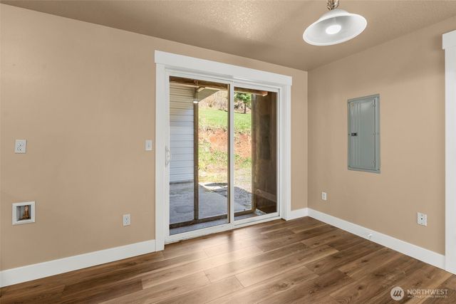 110 Sunny Basin Road, Castle Rock, WA 98611