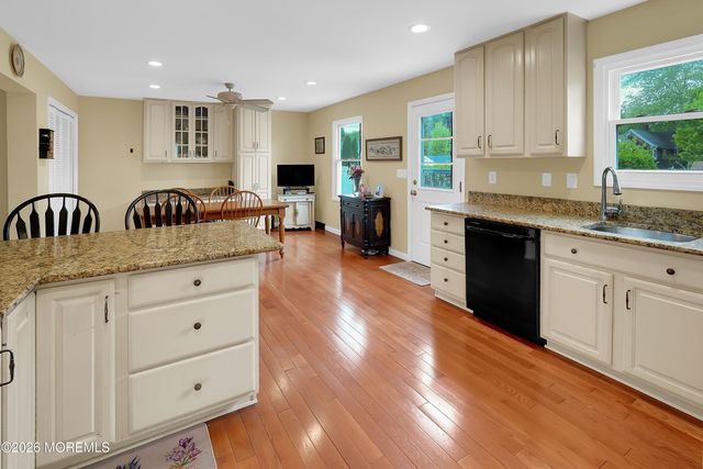 640 Park Avenue, Brielle, NJ 08730