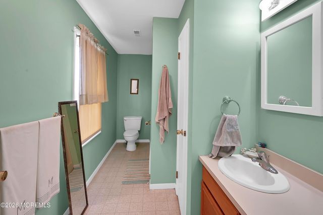 640 Park Avenue, Brielle, NJ 08730