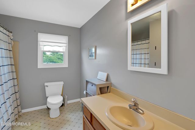 640 Park Avenue, Brielle, NJ 08730