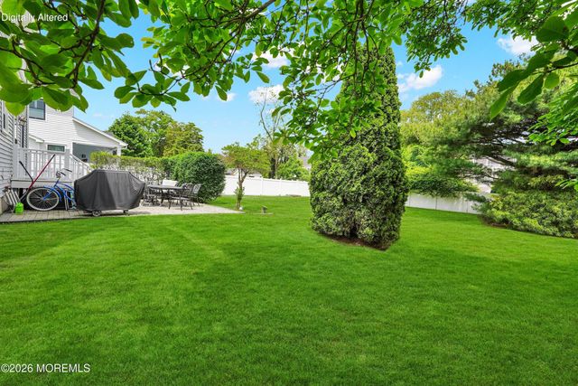 640 Park Avenue, Brielle, NJ 08730