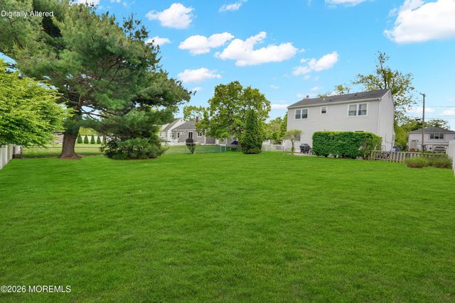 640 Park Avenue, Brielle, NJ 08730
