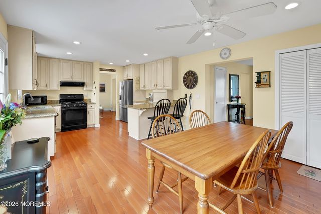640 Park Avenue, Brielle, NJ 08730