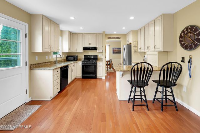 640 Park Avenue, Brielle, NJ 08730