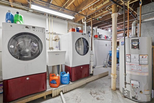 1606 Grove AVENUE, Racine, WI 53405