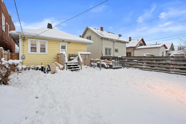 1606 Grove AVENUE, Racine, WI 53405