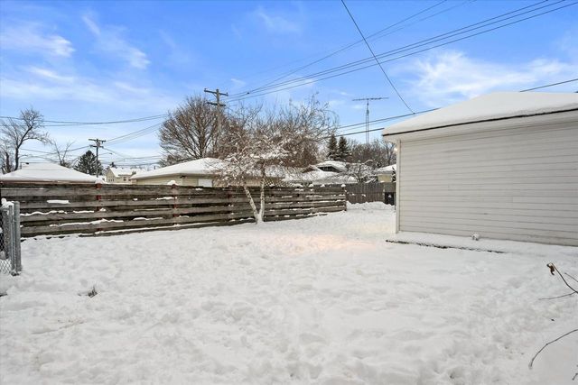 1606 Grove AVENUE, Racine, WI 53405