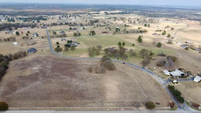 15511 Stallion Lake Boulevard, Lindale, TX 75771