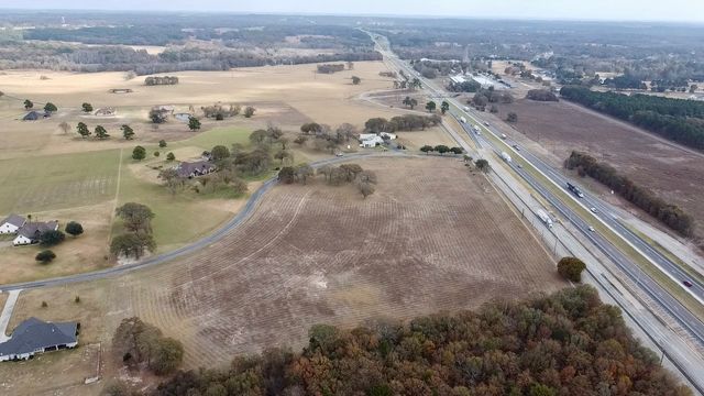 15511 Stallion Lake Boulevard, Lindale, TX 75771