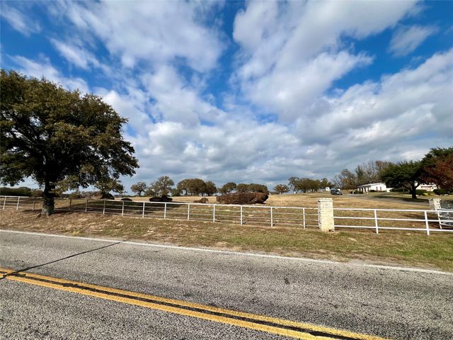 15511 Stallion Lake Boulevard, Lindale, TX 75771