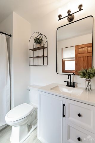 8336 Mending Wall Drive, Woodridge, IL 60517