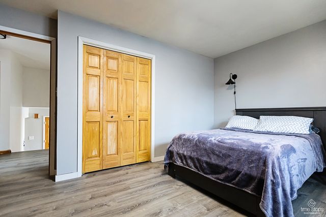 8336 Mending Wall Drive, Woodridge, IL 60517