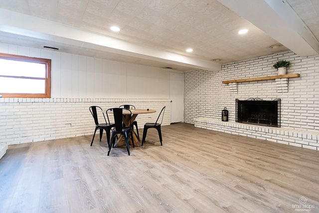 8336 Mending Wall Drive, Woodridge, IL 60517