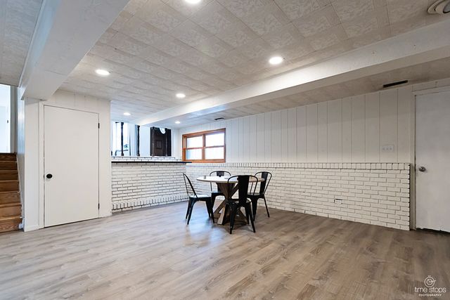 8336 Mending Wall Drive, Woodridge, IL 60517