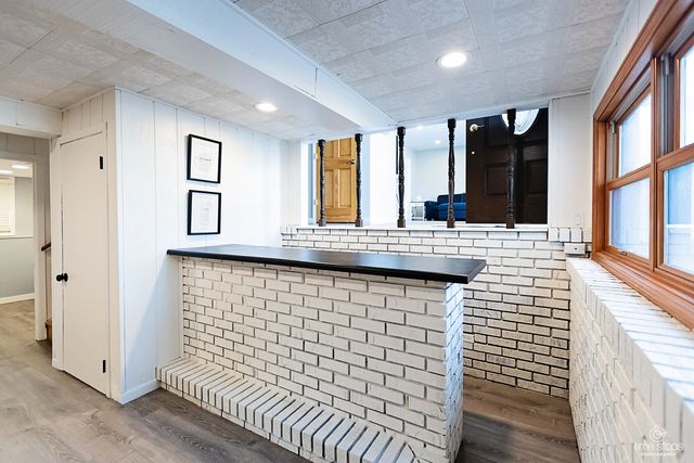 8336 Mending Wall Drive, Woodridge, IL 60517