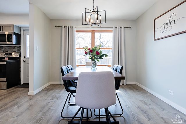 8336 Mending Wall Drive, Woodridge, IL 60517