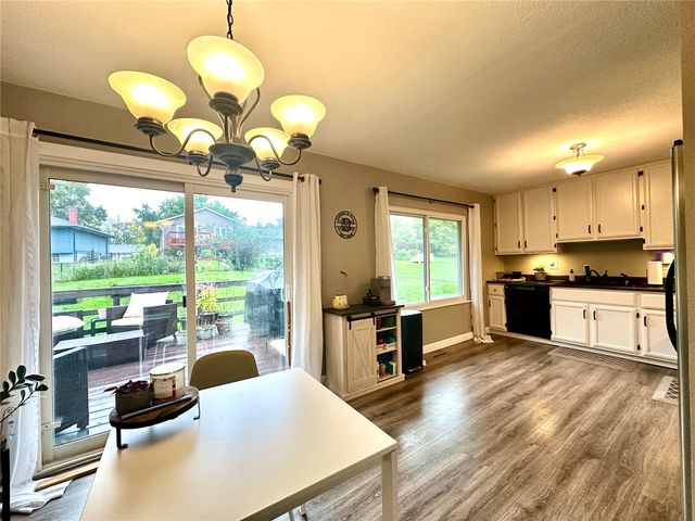 1612 Parkwood Lane NE, Cedar Rapids, IA 52402