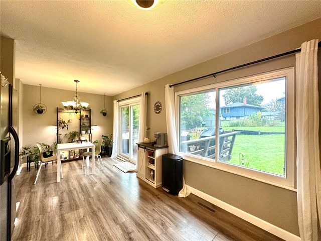 1612 Parkwood Lane NE, Cedar Rapids, IA 52402