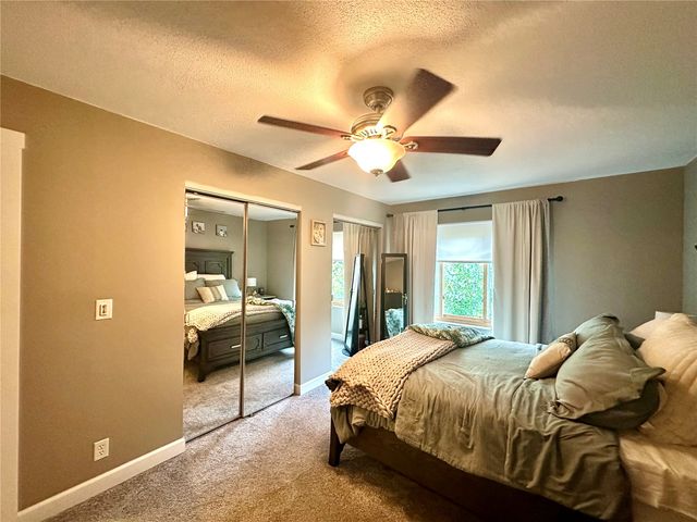 1612 Parkwood Lane NE, Cedar Rapids, IA 52402