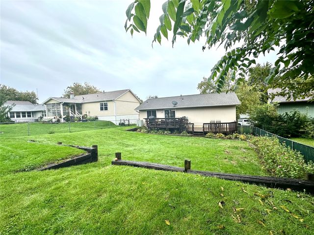 1612 Parkwood Lane NE, Cedar Rapids, IA 52402