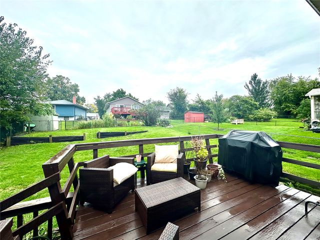 1612 Parkwood Lane NE, Cedar Rapids, IA 52402