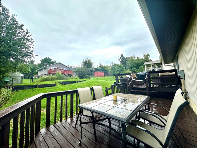 1612 Parkwood Lane NE, Cedar Rapids, IA 52402