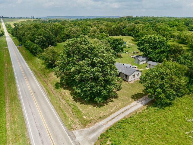 31678 295 Highway, Hindsville, AR 72738