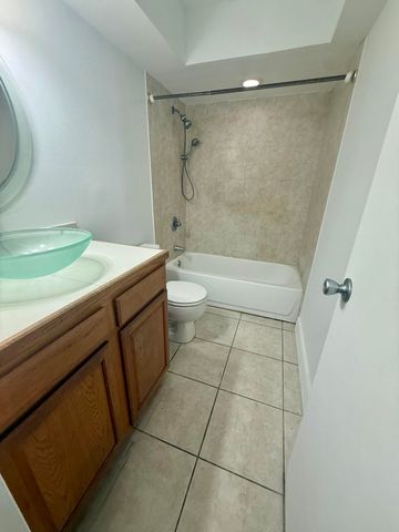 1901 N Andrews Avenue 216, Wilton Manors, FL 33311