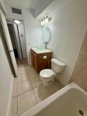 1901 N Andrews Avenue 216, Wilton Manors, FL 33311