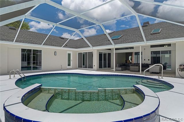 4200 W Pine Ridge Boulevard, Beverly Hills, FL 34465
