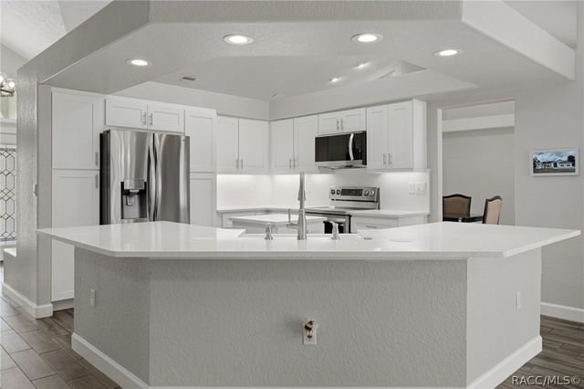 4200 W Pine Ridge Boulevard, Beverly Hills, FL 34465