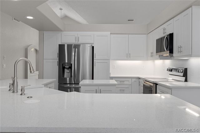 4200 W Pine Ridge Boulevard, Beverly Hills, FL 34465