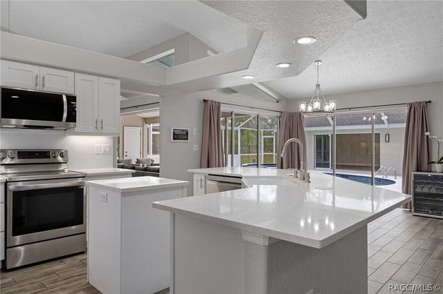 4200 W Pine Ridge Boulevard, Beverly Hills, FL 34465